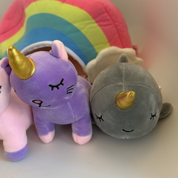 PIXIE CRUSH Plush Snug a Babies Toys & Rainbow Carry Case - Picture 7 of 9